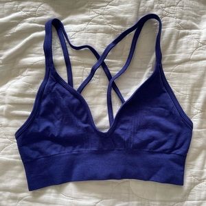 Lululemon plunge sports bra